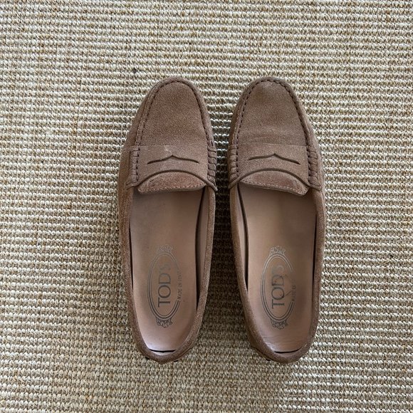 LAST CHANCE Tod's Driving Loafers Suede - Picture 1 of 4